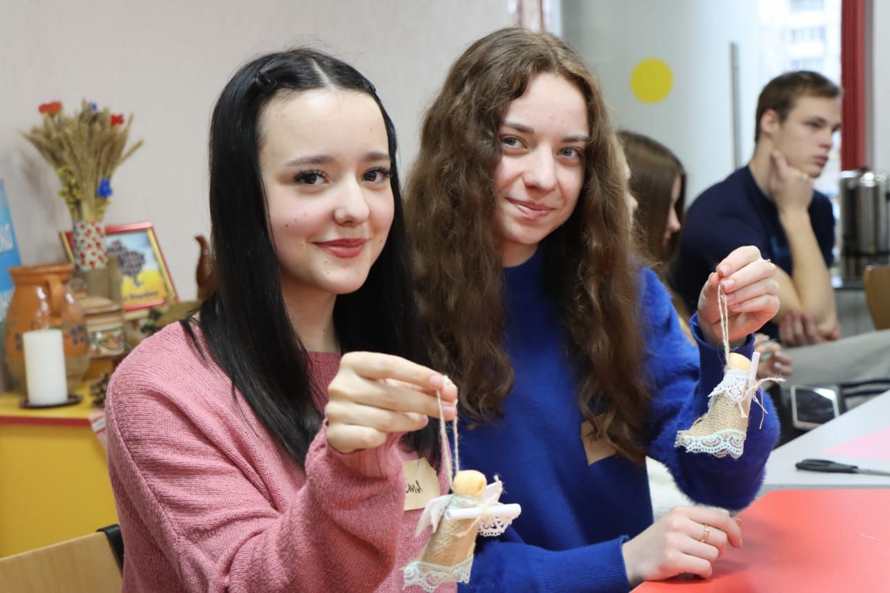 Творча зустріч «Традиції зимового циклу свят: дослідження та практика» у Центральній районній бібліотеці імені П. А. Загребельного Деснянського району м. Києва