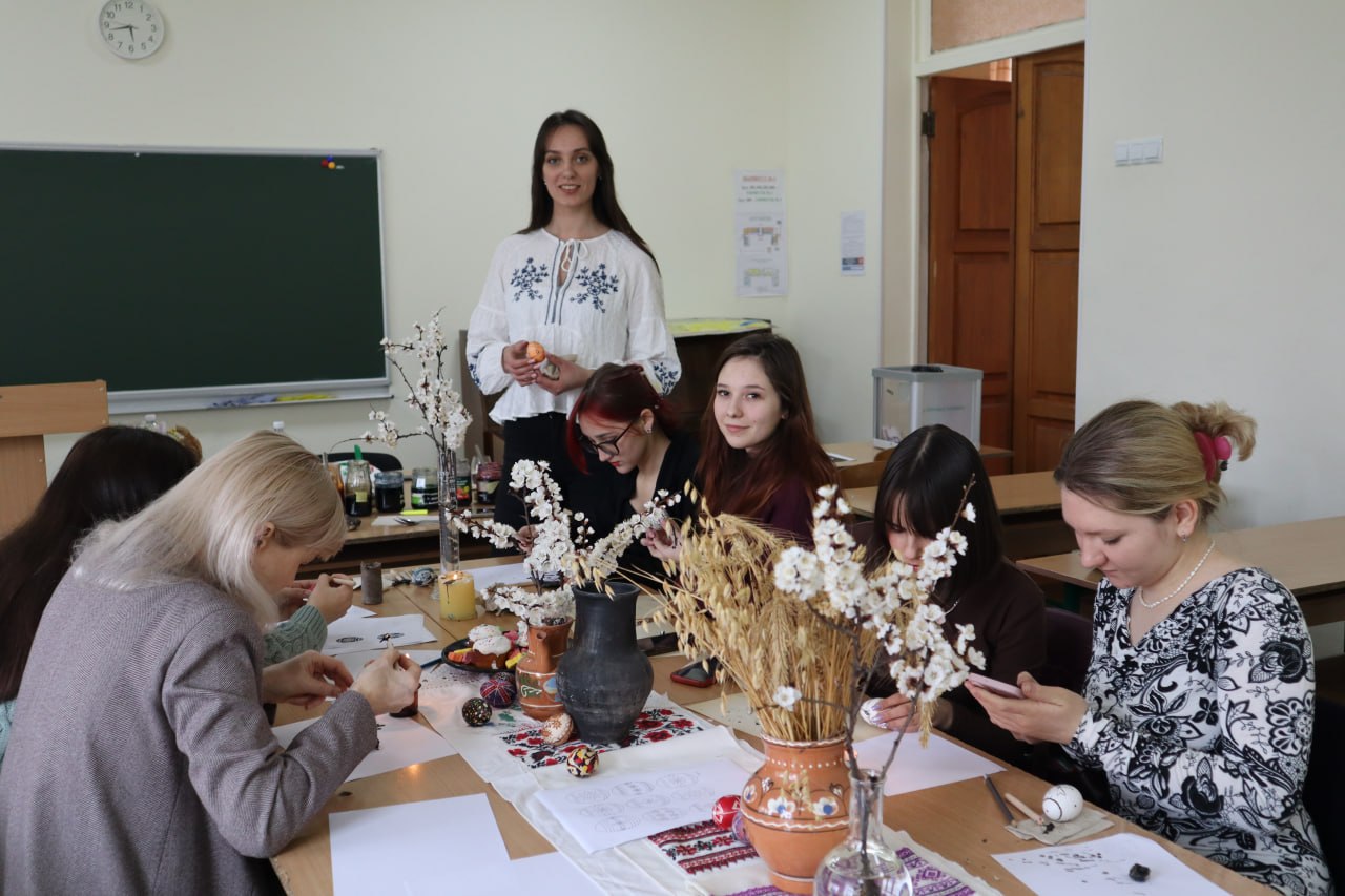 Благодійний майстер-клас з писанкарства на підтримку ЗСУ