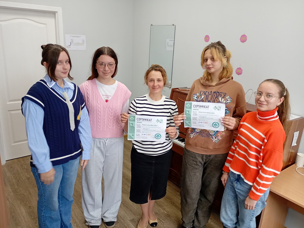 Засідання студентського наукового гуртка "Консонас" Засідання студентського наукового гуртка "Консонас"